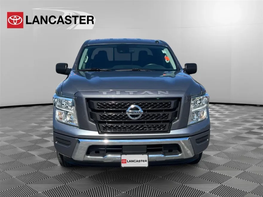 2021 Nissan Titan SV photo 1