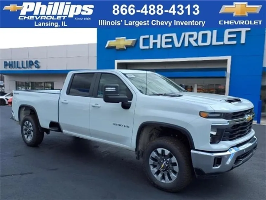 2025 Chevrolet Silverado 3500HD LT photo 1