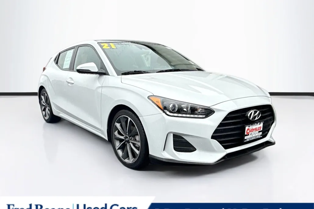 2021 Hyundai Veloster Premium photo 1