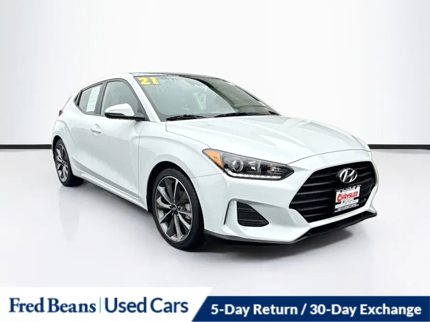 2021 Hyundai Veloster Premium photo 1