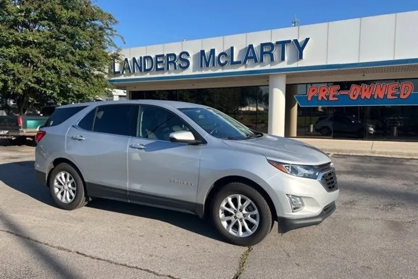 2018 Chevrolet Equinox LT photo 1
