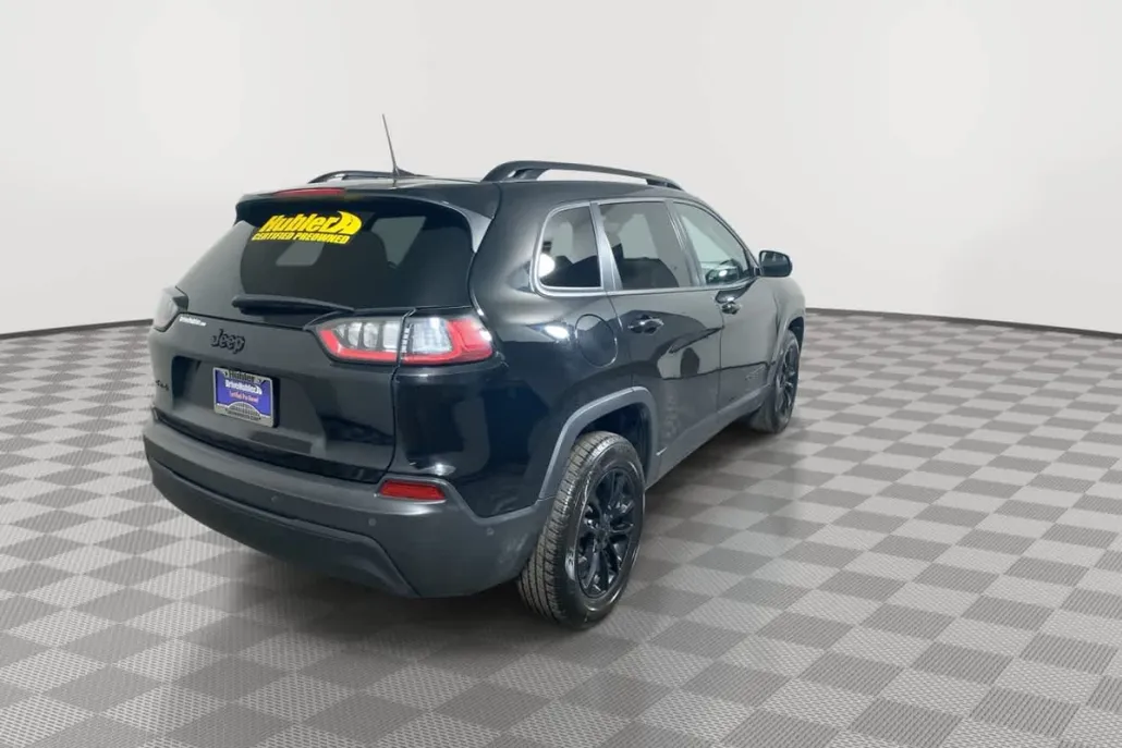 2023 Jeep Cherokee Altitude Lux photo 1