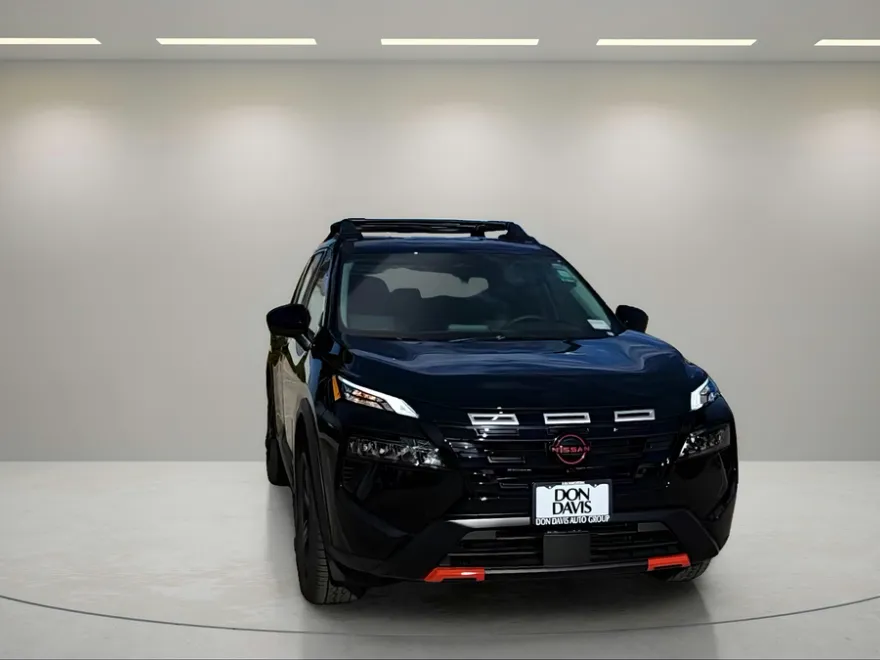 2026 Nissan Rogue SV photo 2