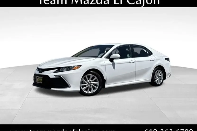 2024 Toyota Camry LE photo 1