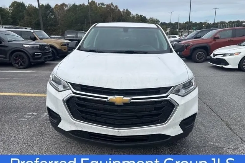 2020 Chevrolet Traverse LS photo 1