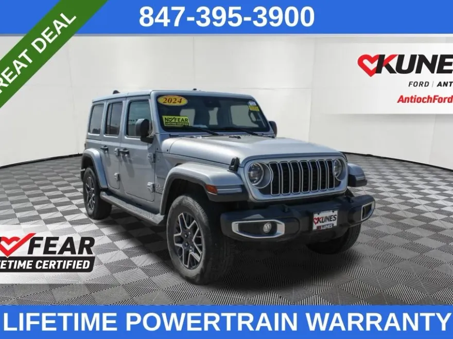 2024 Jeep Wrangler Sahara photo 1