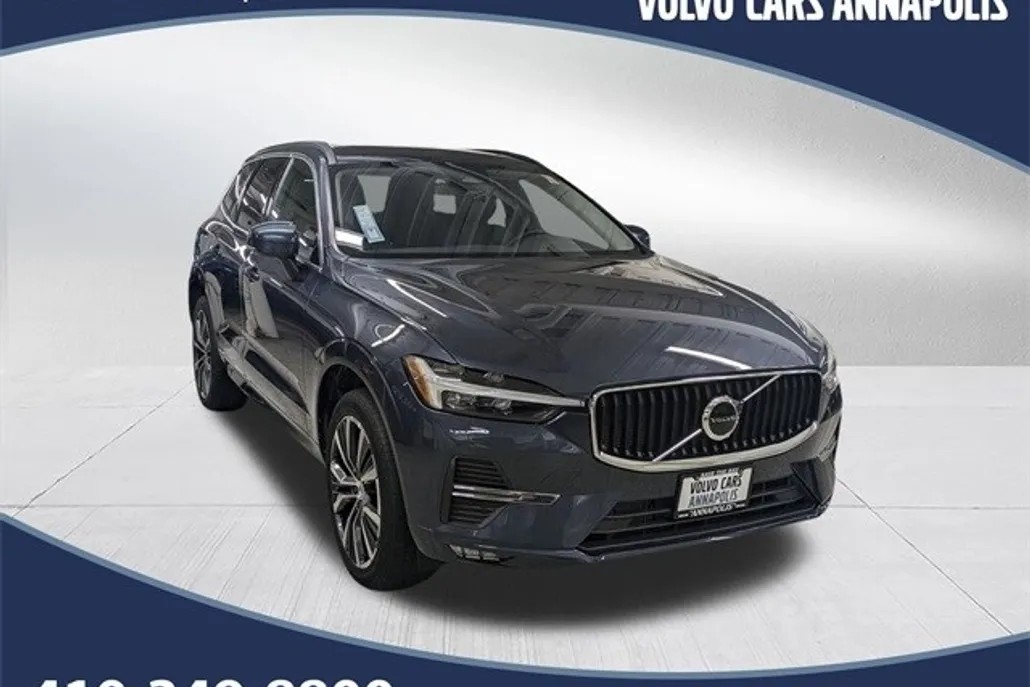 2022 Volvo XC60 B5 Momentum photo 1
