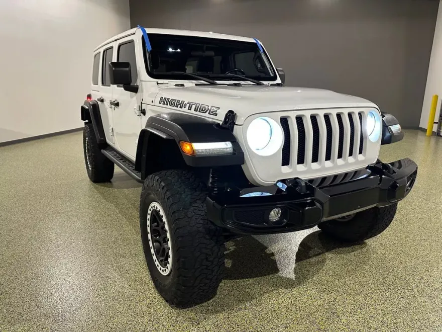 2022 Jeep Wrangler Unlimited High Tide photo 1