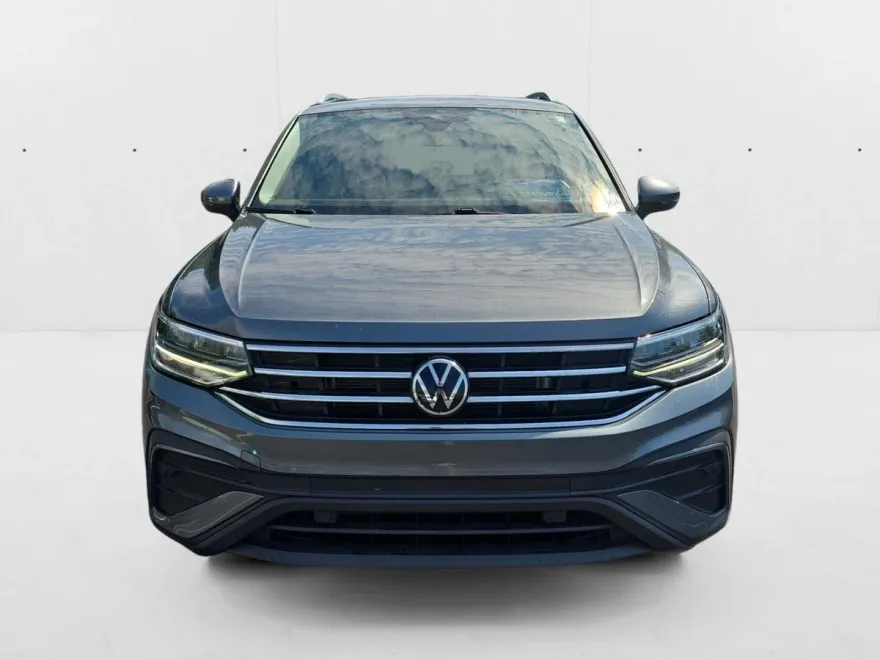 2022 Volkswagen Tiguan SE photo 1