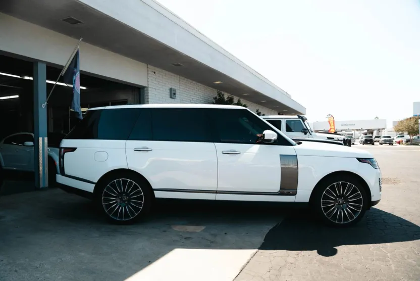 2021 Land Rover Range Rover P525 Autobiography Autobiography LWB photo 1