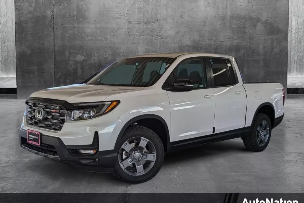 2025 Honda Ridgeline TrailSport photo 1