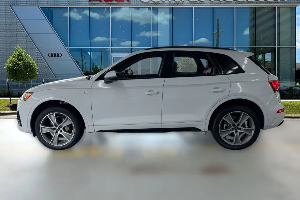 2025 Audi Q5 S line Premium photo 1