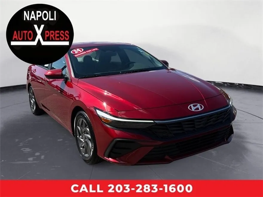 2024 Hyundai Elantra SEL photo 1
