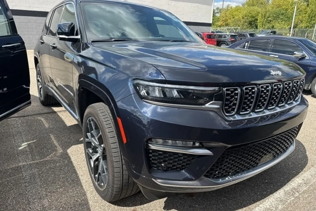 2024 Jeep Grand Cherokee Summit Reserve photo 1