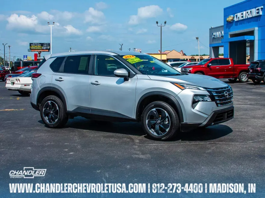 2024 Nissan Rogue SV photo 1