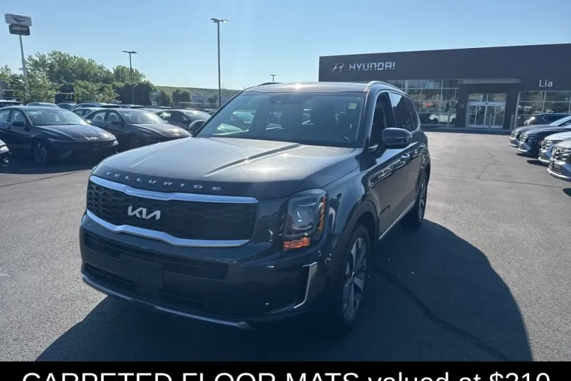 2022 Kia Telluride S photo 1