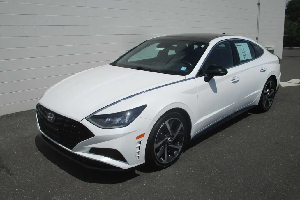 2022 Hyundai Sonata SEL Plus photo 1