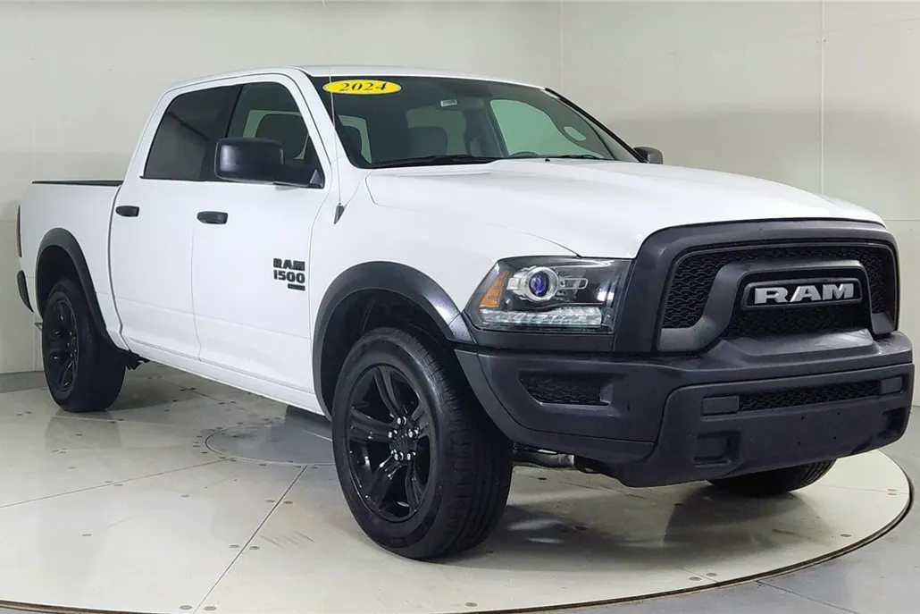 2024 Ram 1500 SLT Warlock photo 1