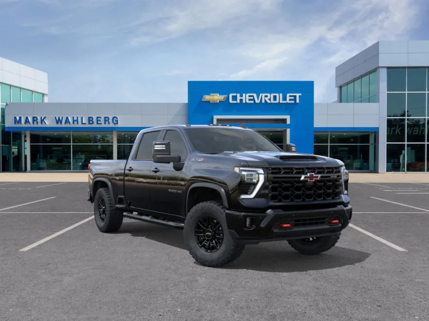 2025 Chevrolet Silverado 2500HD ZR2 photo 1