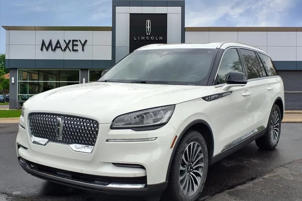 2022 Lincoln Aviator Reserve photo 1