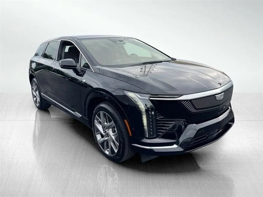 2025 Cadillac Optiq Luxury photo 1