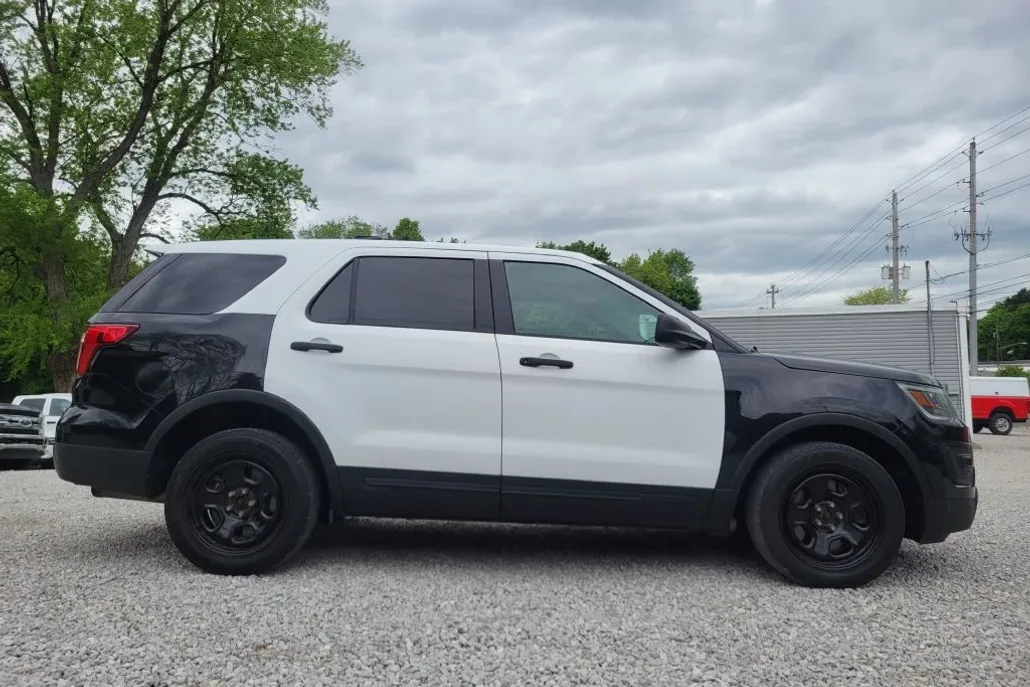 2017 Ford Explorer photo 1