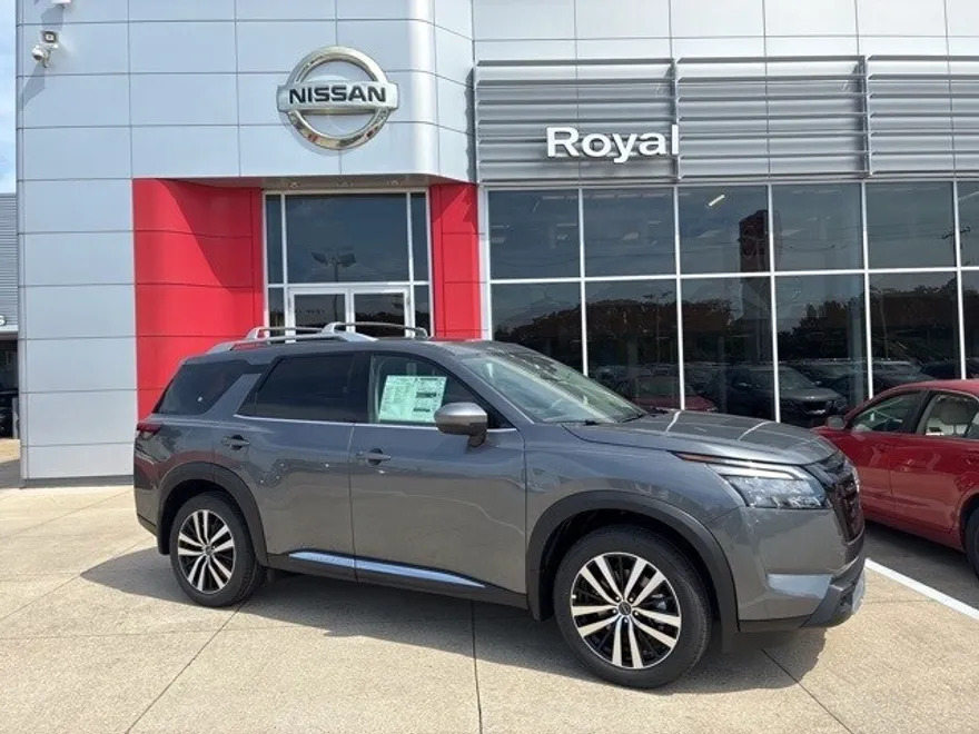 2025 Nissan Pathfinder Platinum photo 1