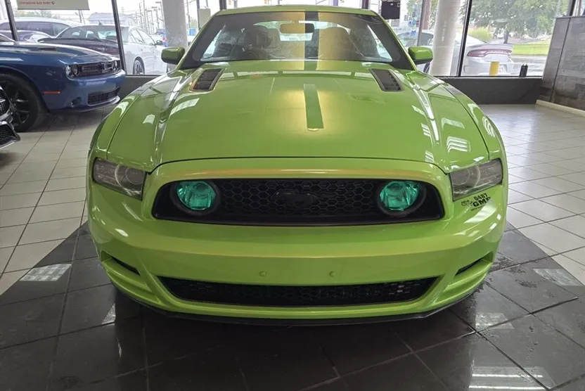 2013 Ford Mustang GT photo 1