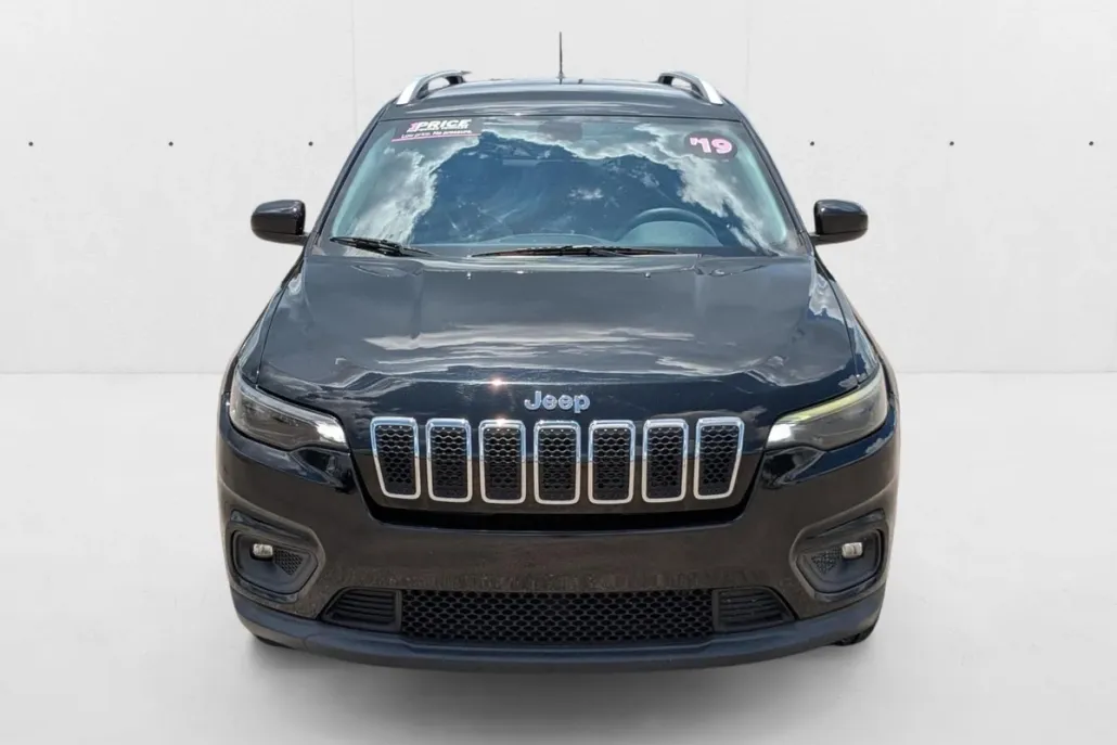 2019 Jeep Cherokee Latitude photo 1