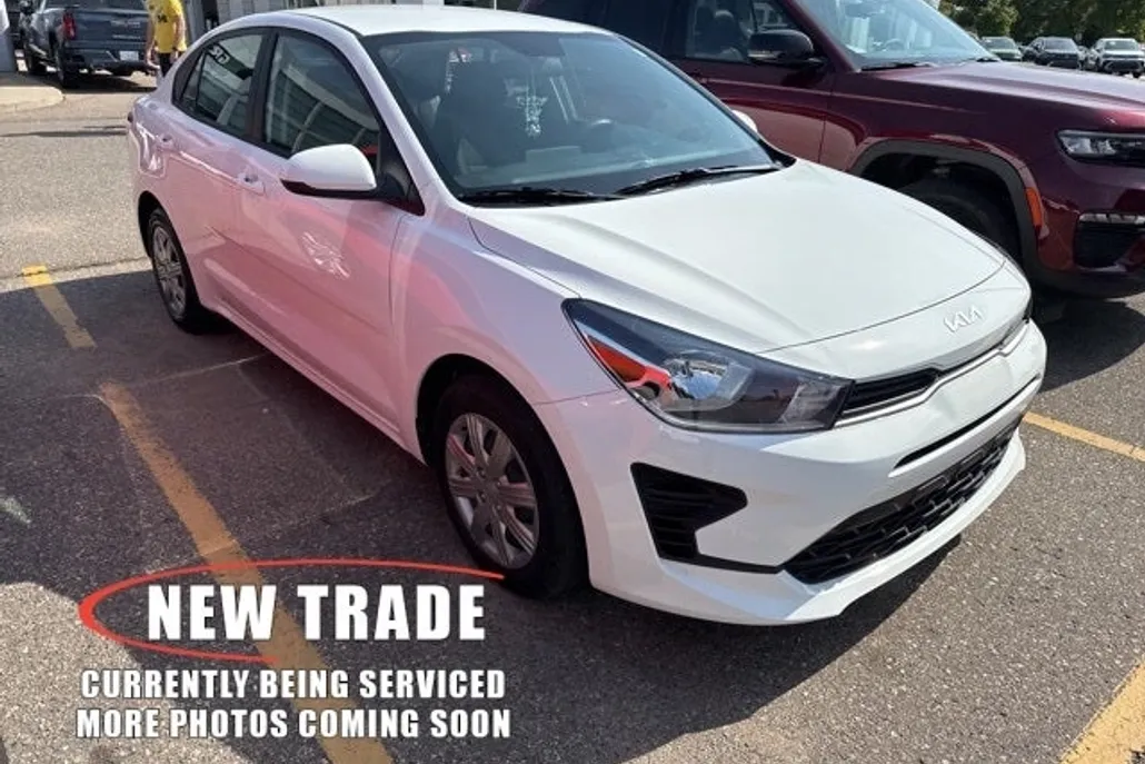 2023 Kia Rio LX photo 1