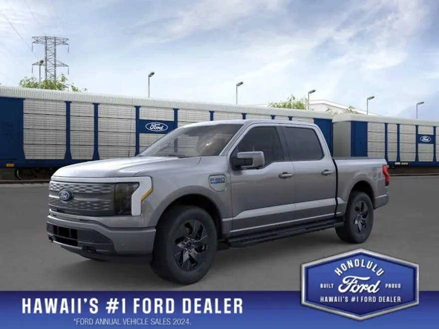 2025 Ford F-150 Lightning Lariat photo 1