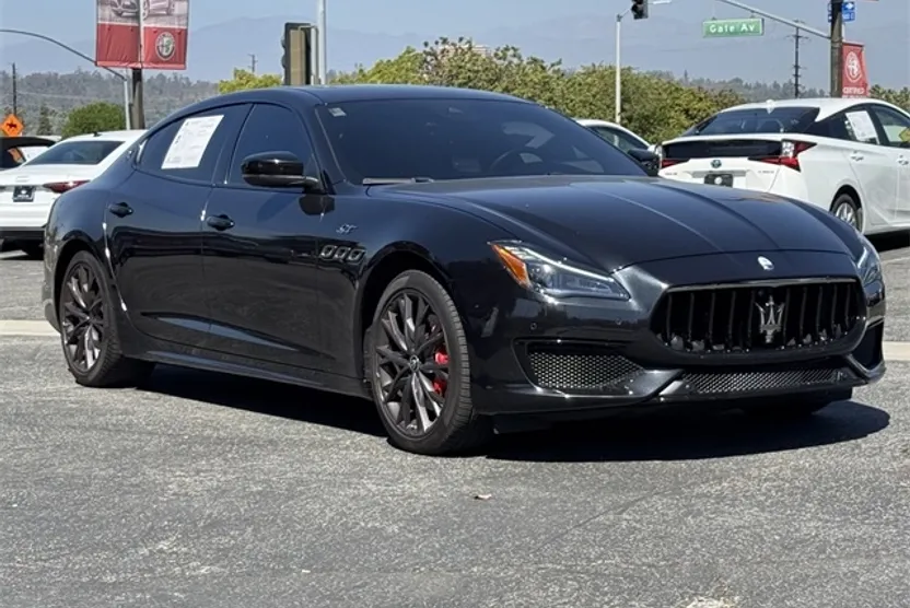 2022 Maserati Quattroporte Base GT photo 1