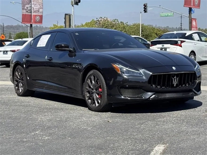 2022 Maserati Quattroporte Base GT photo 1
