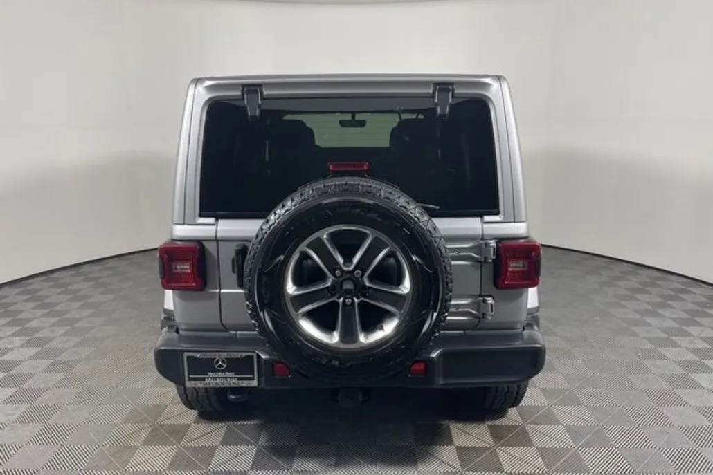 2021 Jeep Wrangler Unlimited Sahara Sport photo 1