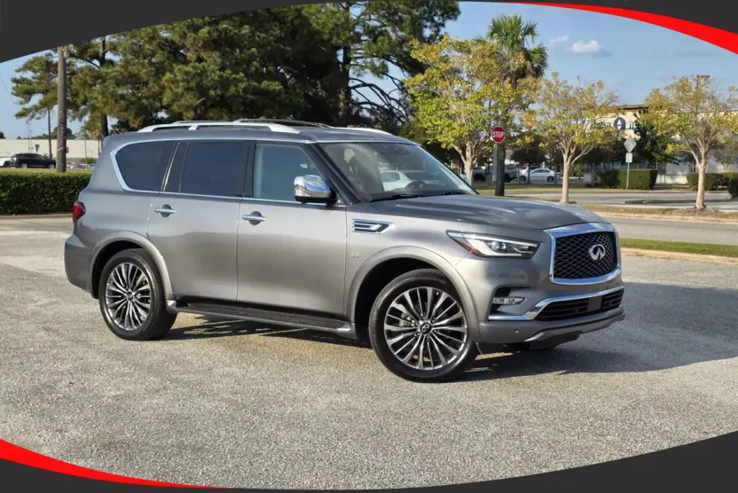 2019 Infiniti QX80 Luxe photo 1