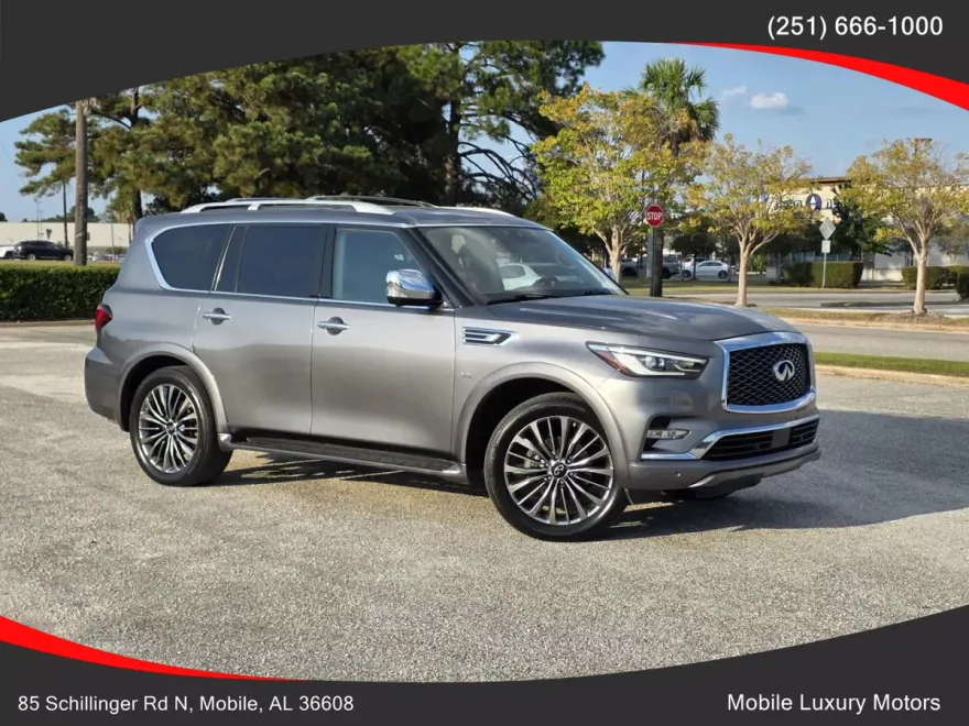 2019 Infiniti QX80 Luxe photo 1