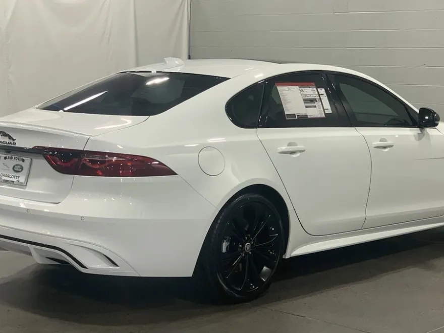 2024 Jaguar XF P250 R-Dynamic SE photo 1
