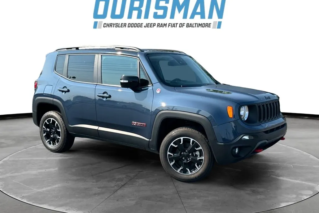 2023 Jeep Renegade Trailhawk photo 1