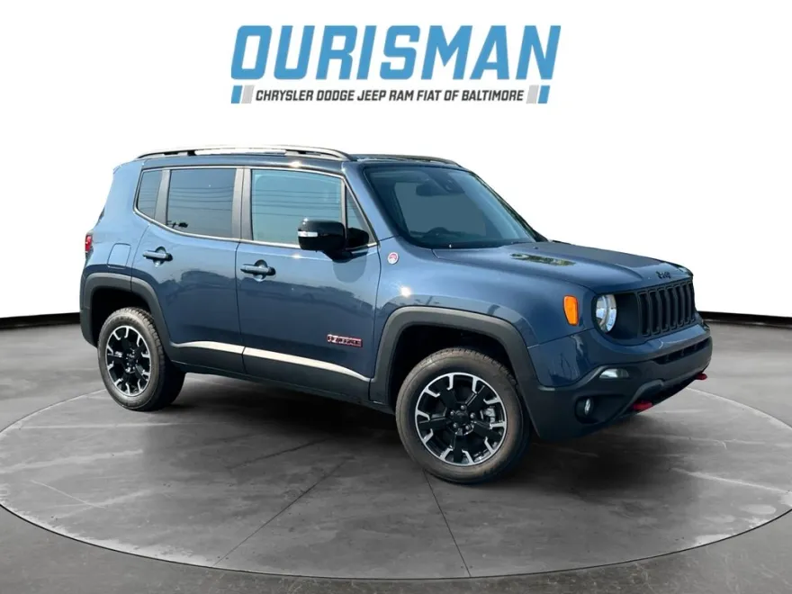 2023 Jeep Renegade Trailhawk photo 1