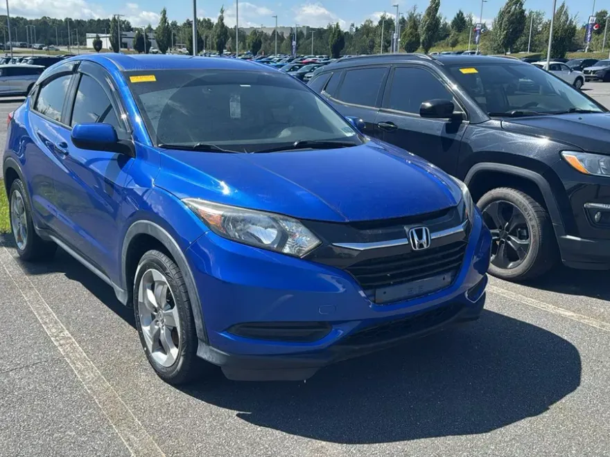 2018 Honda HR-V LX photo 1