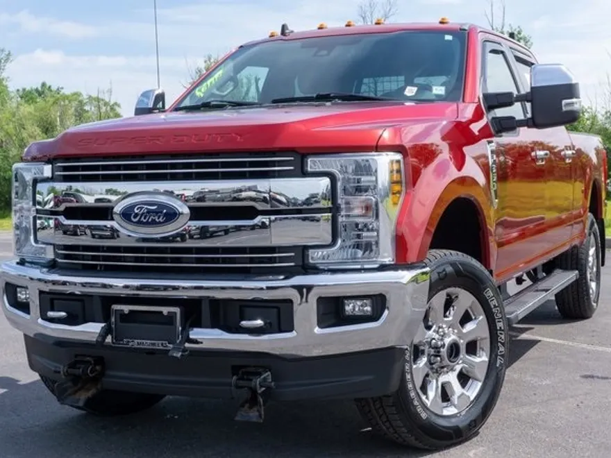 2019 Ford F-350 Lariat photo 1