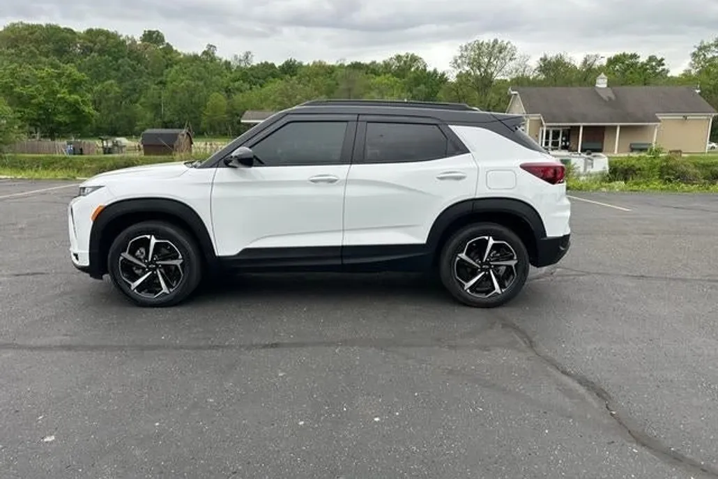 2023 Chevrolet Trailblazer RS photo 1