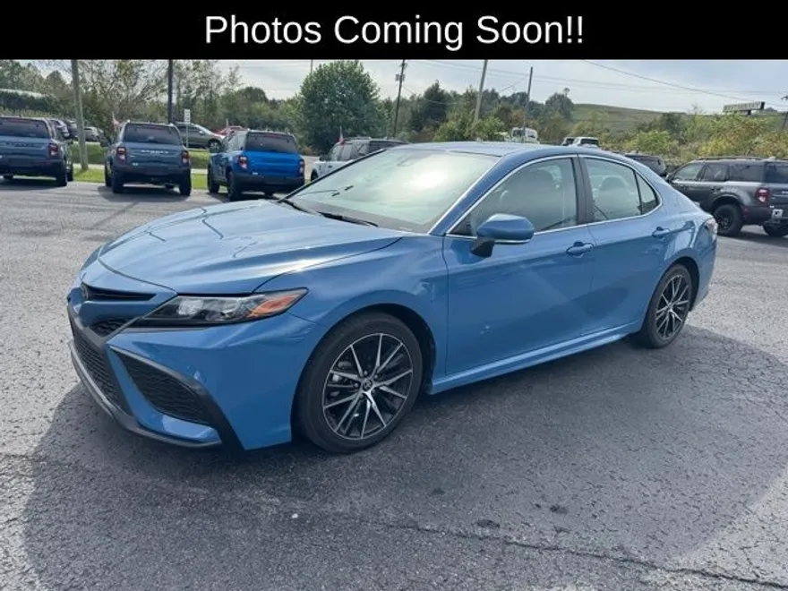 2024 Toyota Camry SE photo 1