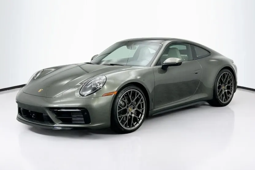 2022 Porsche 911 4 photo 1