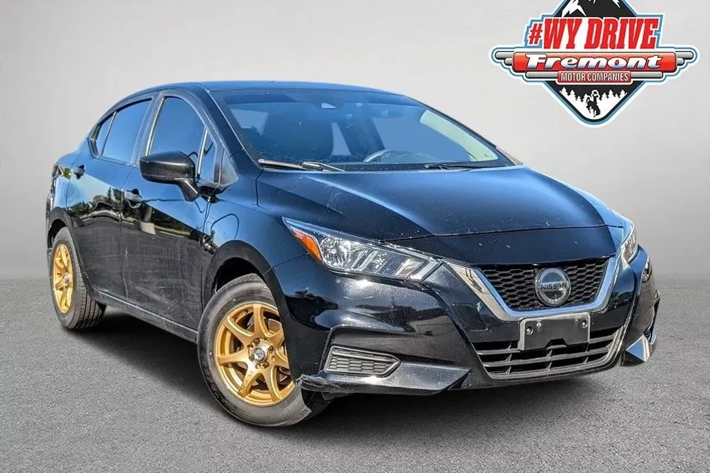 2021 Nissan Versa 1.6 S photo 1