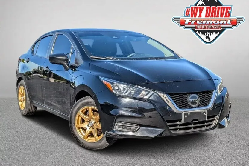 2021 Nissan Versa 1.6 S photo 1