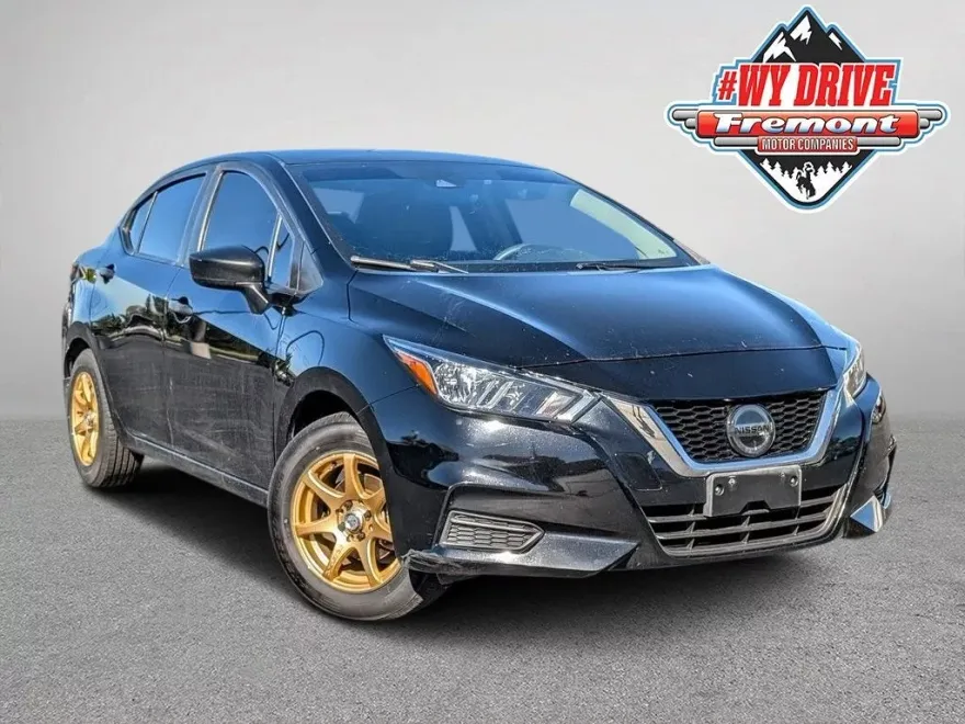 2021 Nissan Versa 1.6 S photo 1