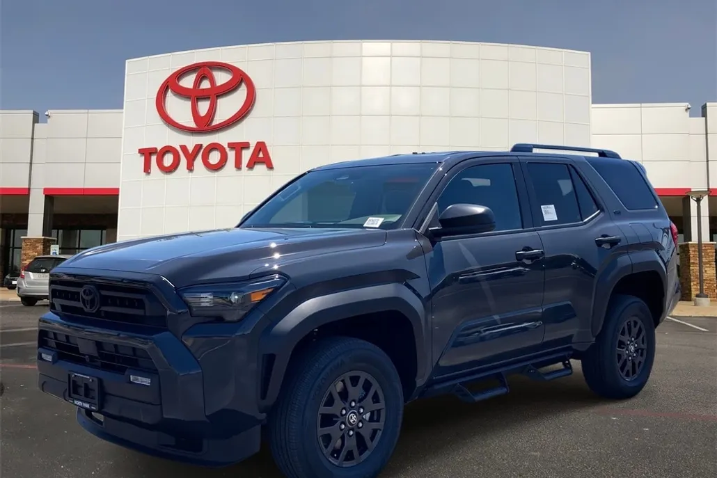 2025 Toyota 4Runner SR5 photo 1