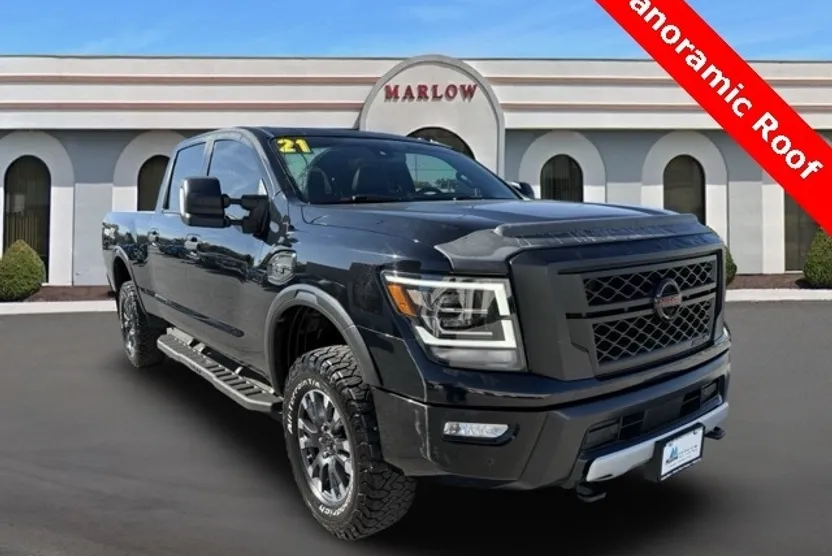 2021 Nissan Titan PRO-4X photo 1