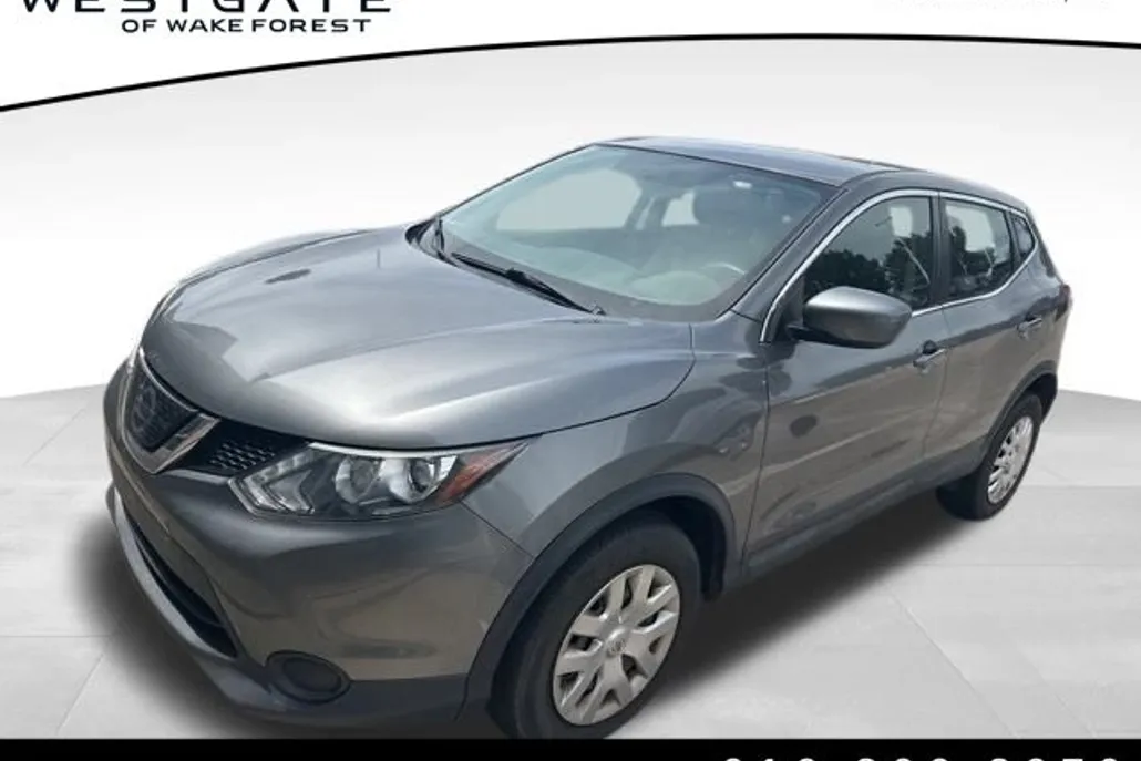 2018 Nissan Rogue Sport S photo 1